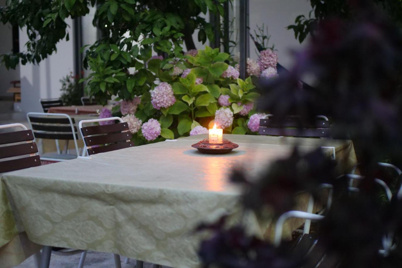 Hostel Center Улцин Екстериор снимка